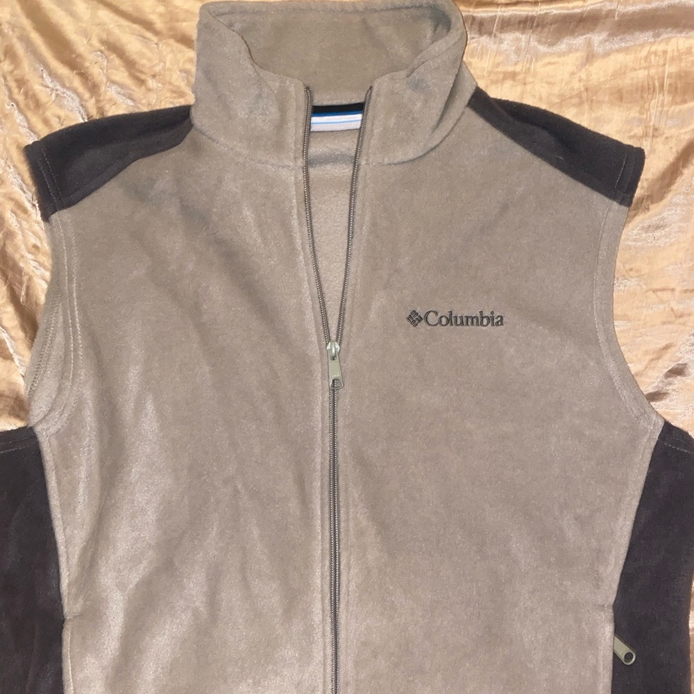 NWOT Columbia fleece, beige/tan/brown vest men’s size M